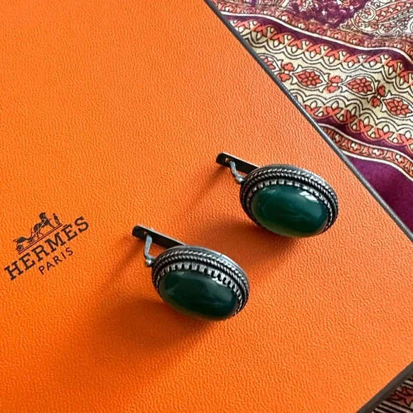 Vintage Bronze Earrings with green stone - Picture 4 of 11